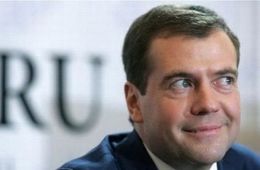 15 % жителей России считают Дмитрия Медведева «недалеким»