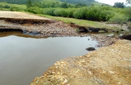 Размытую дорогу Дарасун - Солнцево восстановили. Колян из Зубарево получит свежую “Вечорку”