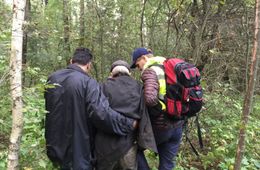 Пропавшего недалеко от  Атамановки грибника нашли