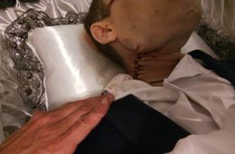 Заключенного Читинского СИЗО-1 обнаружили с перерезанным горлом