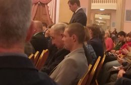 Михалев уснул на заседании с участием Трутнева