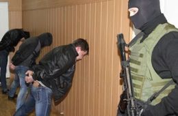 Уголовное дело 16 участников ОПГ направлено в Петровск-Забайкальский суд