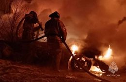 Автостоянка с 30-ю автомобилями сгорела в Чите