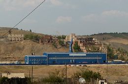 Золотая забастовка: Жители Вершино-Дарасуна выходят на площадь, требуя выплаты       зарплат шахтерам