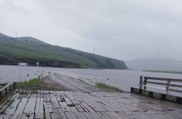 Разлившийся Онон затопил дорогу на подъезде к Нуринску