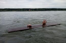 Следователи проводят проверку по факту гибели рыбаков на озере Иван