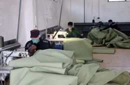 Осужденные ИК-5 изготавливают укрывные чехлы, брезенты и пологи для СВО в Забайкалье