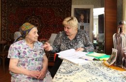 Соцработники навестили пенсионерку из Оловяннинского района после письма, опубликованного в «Вечорке»