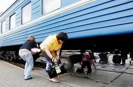 В Хада-Булаке Оловяннинского района дети ходят в школу по железнодорожным путям 
