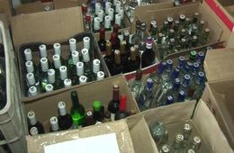​Крупную партию контрафактного спирта нашли на складе в Чите