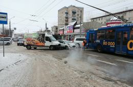 Легковушка и «Фиат-Дукато» столкнулись на улице Ленина в Чите