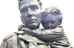 Скульптура воина СВО изготовлена для мемориала в Чите 