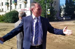 Александр Сапожников проверил ход выполнения ремонтных работ в Чите (видео)