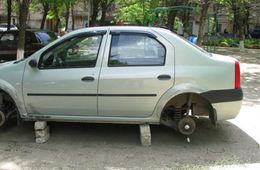 Житель Атамановки украл автозапчасти у своих соседей