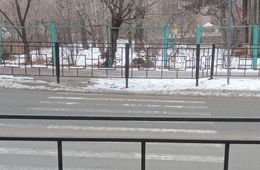 В Чите пешеходный переход перекрыли дорожным ограждением
