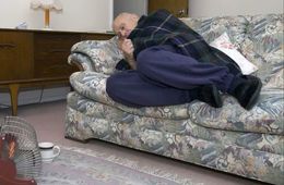 Пенсионеры-инвалиды из Забайкалья три месяца живут без электричества — «Читаэнергосбыт» его отключил, несмотря на -50°С мороз