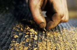 Почти 30 граммов золота добыл житель Газ-Завода. Его оштрафовали и изъяли металл