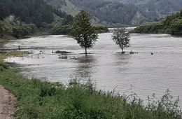 Уровень воды в реке Хилкотой преодолел критическую отметку. Село под угрозой затопления.
