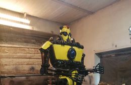 Заключенные одной из исправительных колоний Забайкалья собрали робота в человеческий рост 