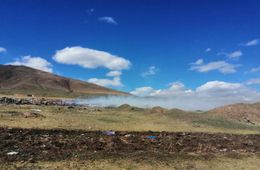 Жители Хадакты пожаловались на едкий дым с горящей улетовской свалки. Говорят, что тушили свалку говновозками.  