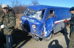 Водитель автомобиля «Почты России» заснул за рулем и перевернул машину