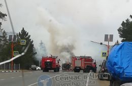 Машина скорой помощи загорелась после ДТП у поста в Атамановке