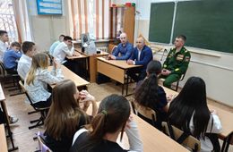 Ветеран СВО встретился со школьниками на 