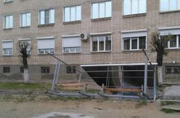 В Чите штормовой ветер сорвал остановку