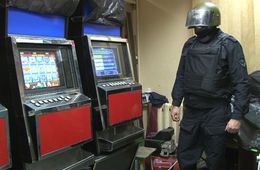 ​Органазатора игрового клуба, осужденной на 1,5 года условки, 