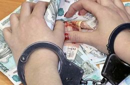 ​Пассажирка обманула таксиста и присвоила 64 тысячи рублей