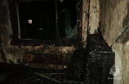 Пожарные спасли двух мужчин из горящей квартиры в Петровск-Забайкальском