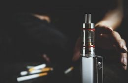 ​Электронные сигареты приравняют к обычным