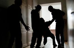 Задержан пятый подросток по подозрению в изнасиловании женщины кочергой и убийстве мужчины в Кыринском районе