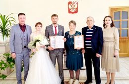 Две свадьбы в одной семье отпраздновали в Газ-Заводе