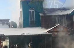 Крыша кафе загорелась на Агинском тракте в Чите 