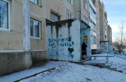 Пожарные в Краснокаменске вынесли из горящей квартиры пенсионерку
