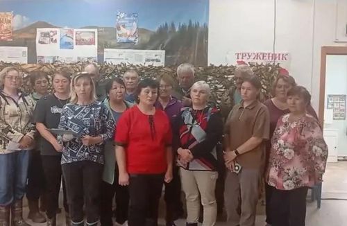 Жители Кактолги Газимуро-Заводского района устали требовать ремонта дороги.