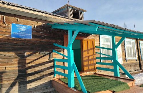 Икра с просеко и школа в Сохондо