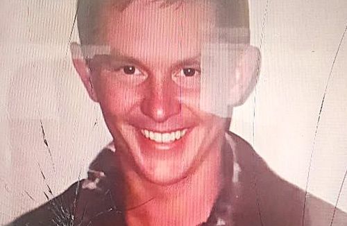 Похоронили с почетом, а после обвинили в суициде