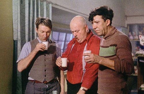 Эпоха тройственных союзов.  Как россиян отучали выпивать культурно.