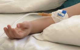 Забор рухнул на 3-летнего ребенка в Чите