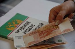 После публикации «Вечорки»техническим работникам школы в Маккавеево выплатили зарплату