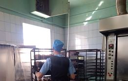 Осуждённый по статье 228 выпекает для забайкальцев куличи к Пасхе