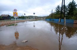 Реки начали топить огороды и подтапливать дома в районах Забайкалья