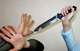 Супруги порезали друг друга во время пьянки в Забайкалье. Мужчина в итоге погиб. 