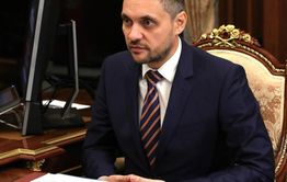 Осипов встретился с коммунистами за закрытыми дверями