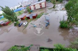 Улицы Читы оказались затоплены после сильного...