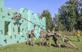 Военнослужащим России проиндексируют зарплату