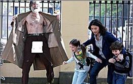 КСК атакует бомж-эксгибиционист