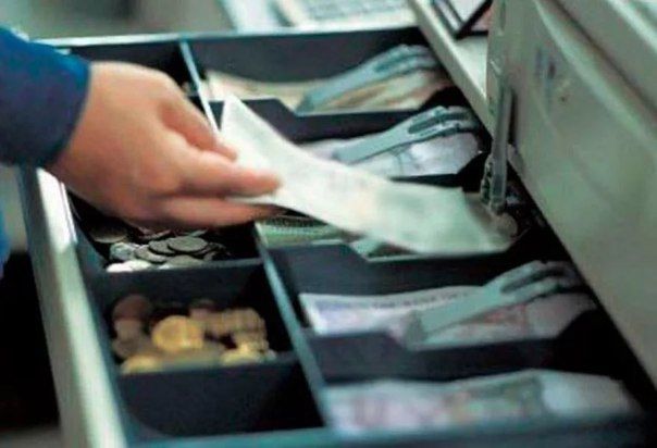 В Чите продавец обокрала магазин, в котором работала